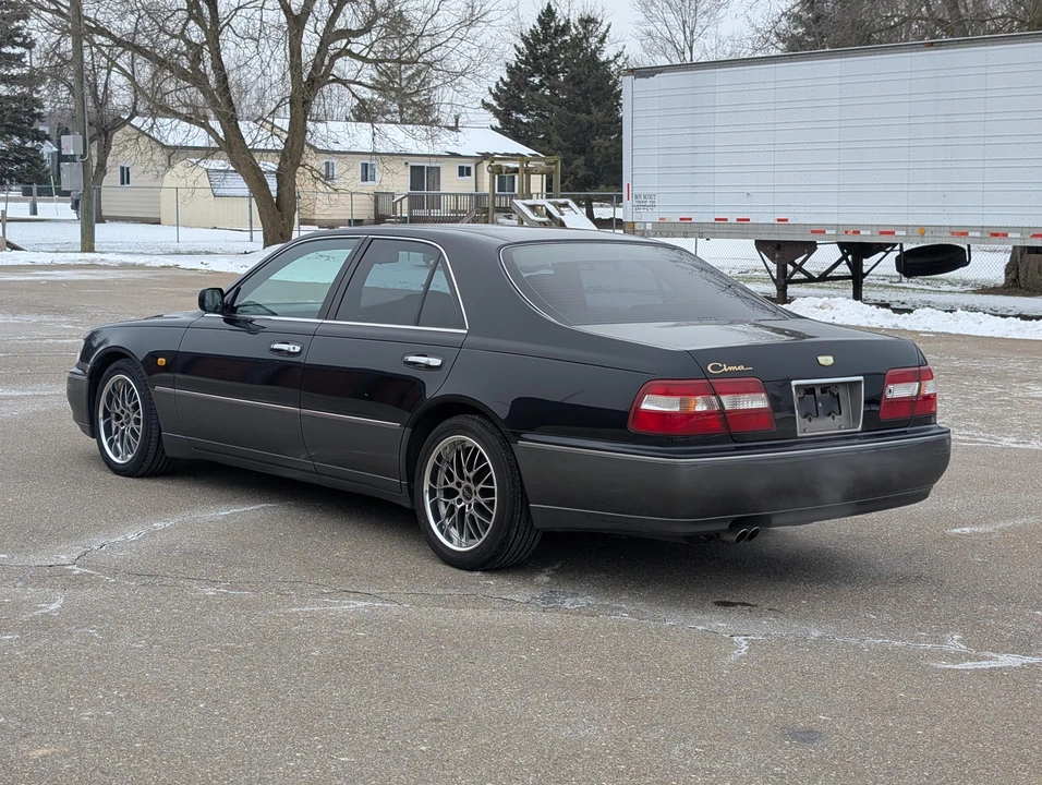1998 Nissan Cima 3rd Gen - Image 8 of 31