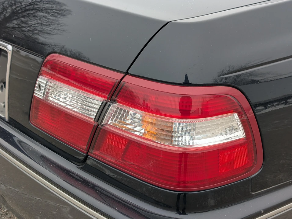 1998 Nissan Cima 3rd Gen - Image 28 of 31