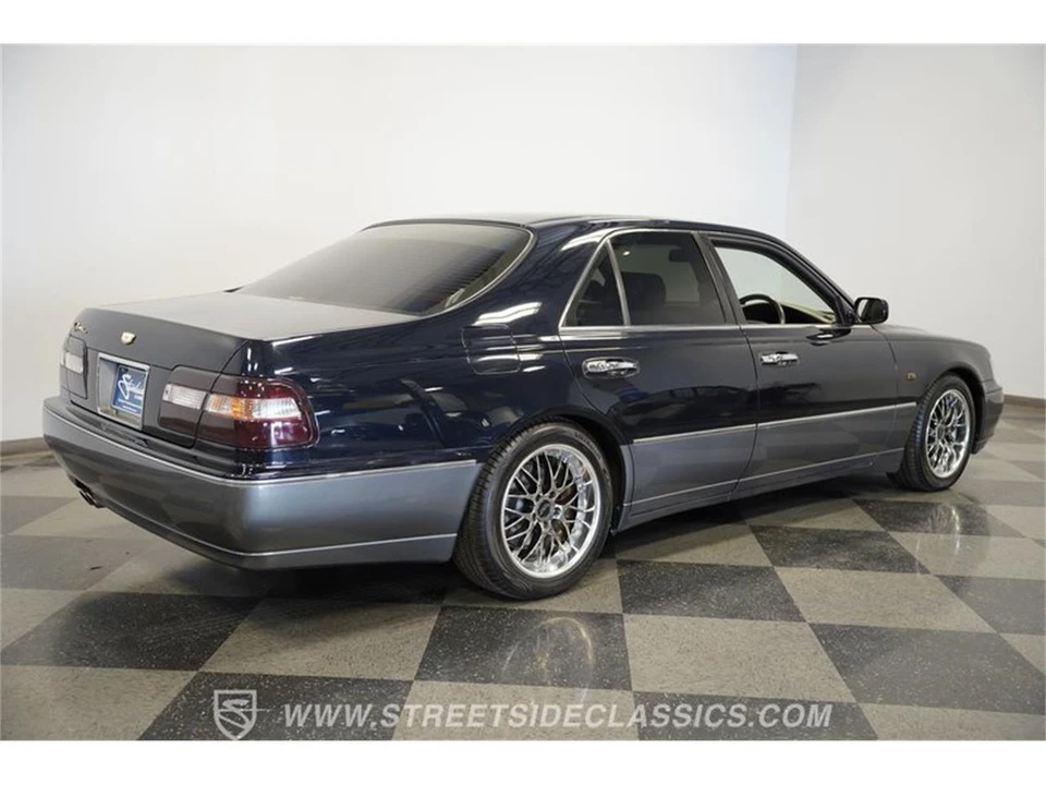 1998 Nissan Cima 3rd Gen - Image 13 of 31
