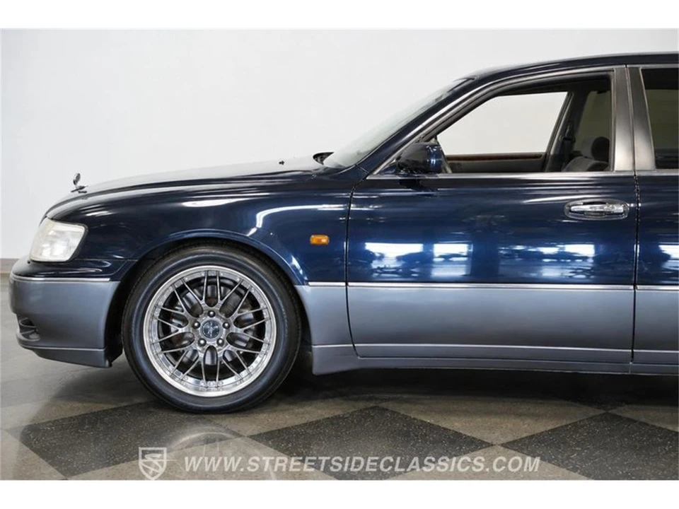 1998 Nissan Cima 3rd Gen - Image 24 of 31