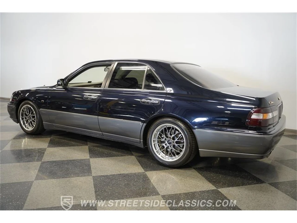 1998 Nissan Cima 3rd Gen - Image 9 of 31