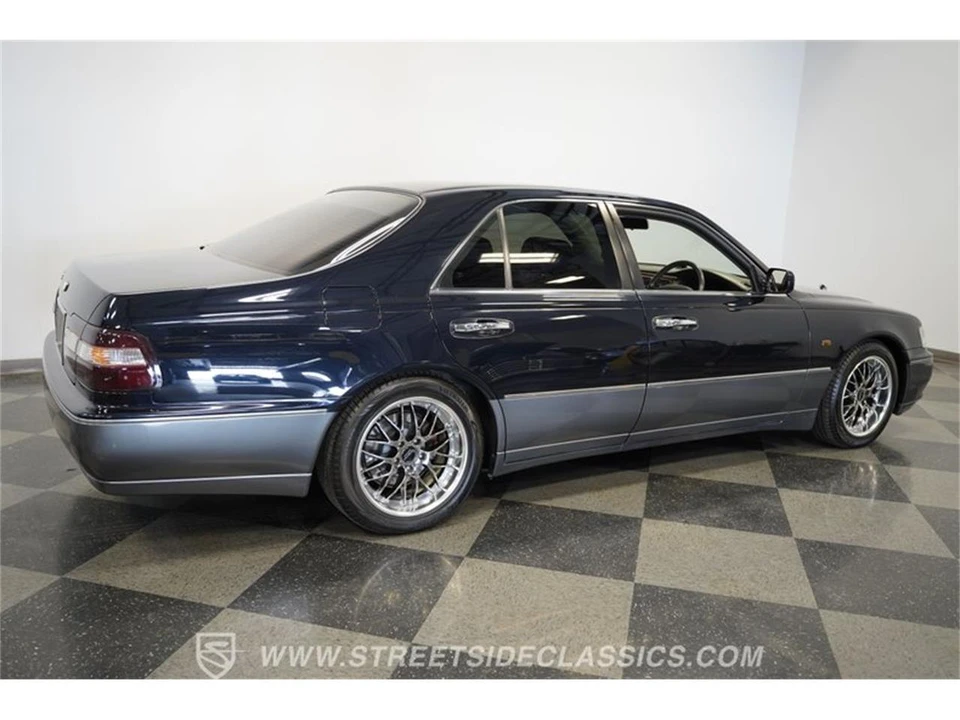 1998 Nissan Cima 3rd Gen - Image 14 of 31