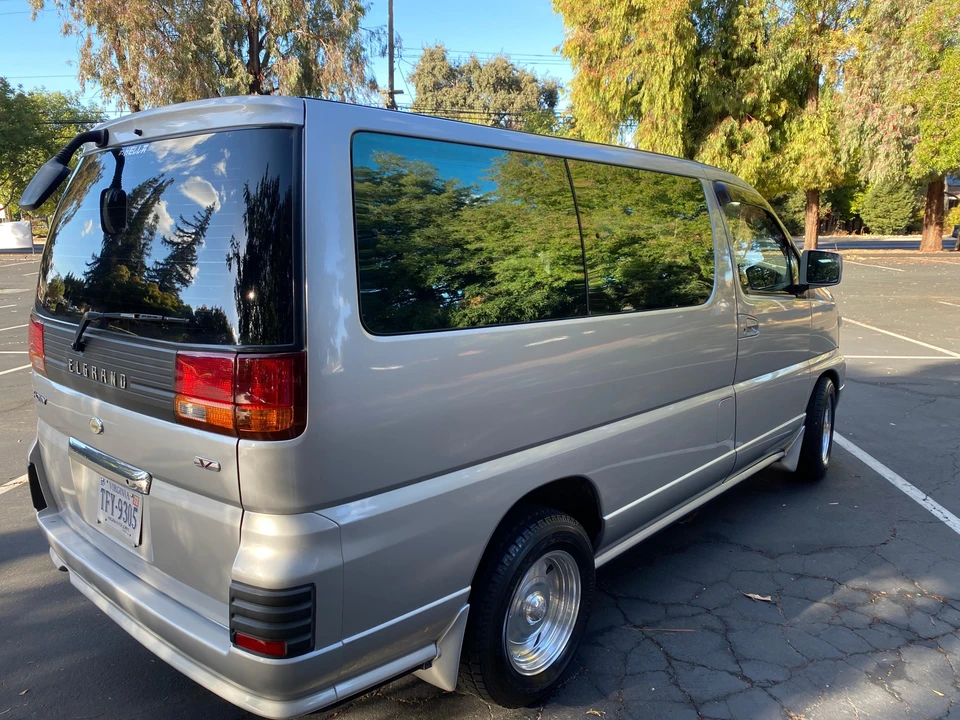 1998 Nissan Elgrand 1st Gen - Image 17 of 31