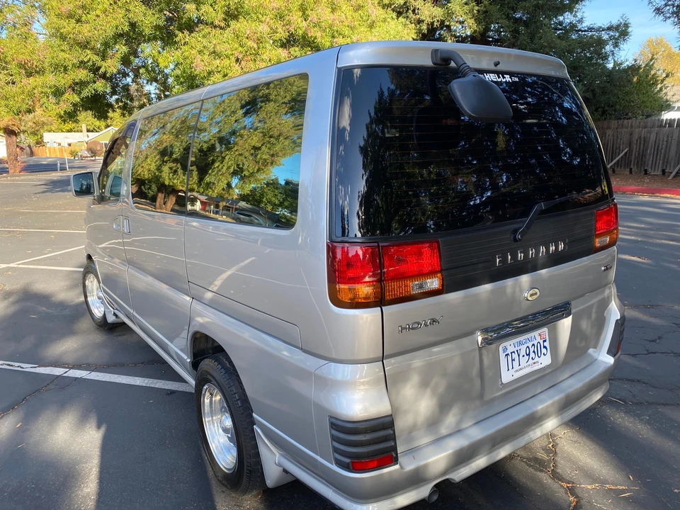 1998 Nissan Elgrand 1st Gen - Image 14 of 31