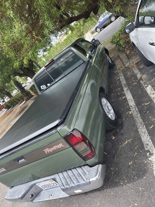 1998 Nissan Frontier 1st Gen - Image 3 of 6