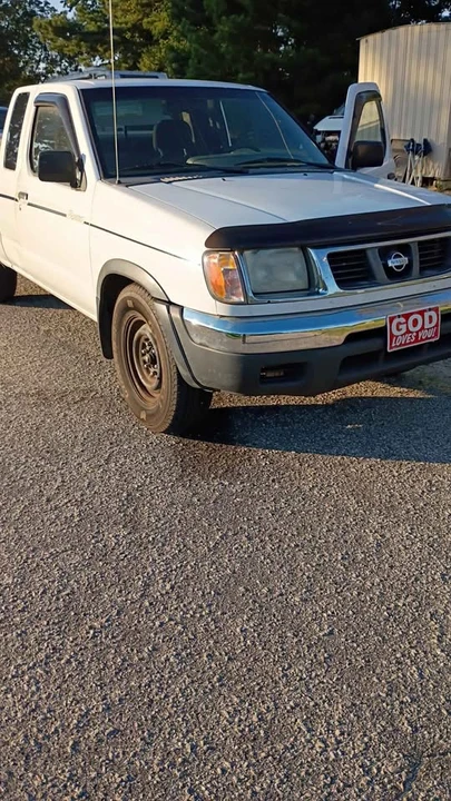 1998 Nissan Frontier 1st Gen - Image 4 of 7