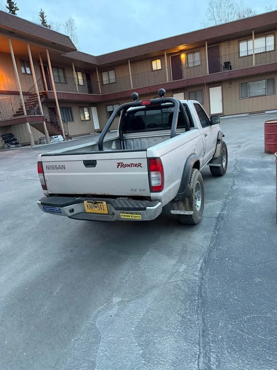 1998 Nissan Frontier 1st Gen - Image 3 of 4
