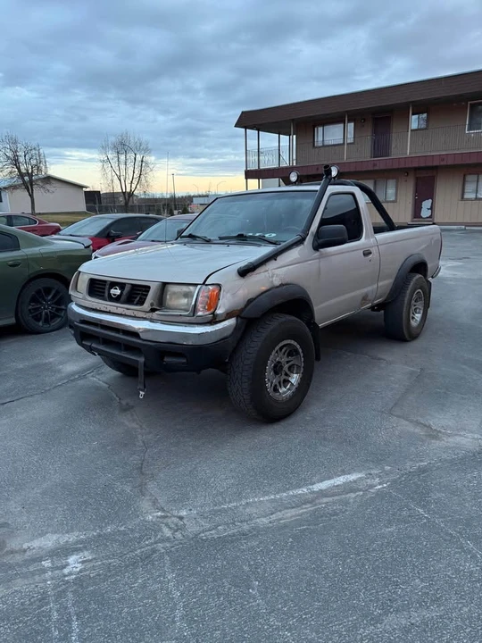 1998 Nissan Frontier 1st Gen - Image 2 of 4