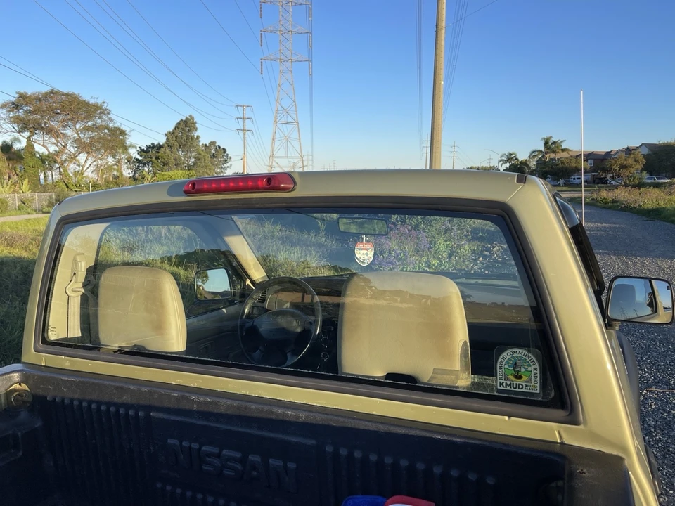 1998 Nissan Frontier 1st Gen - Image 10 of 21
