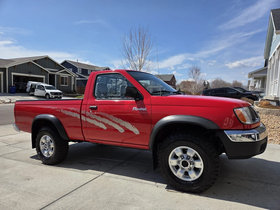 1998 Nissan Frontier 1st Gen - Image 2 of 31