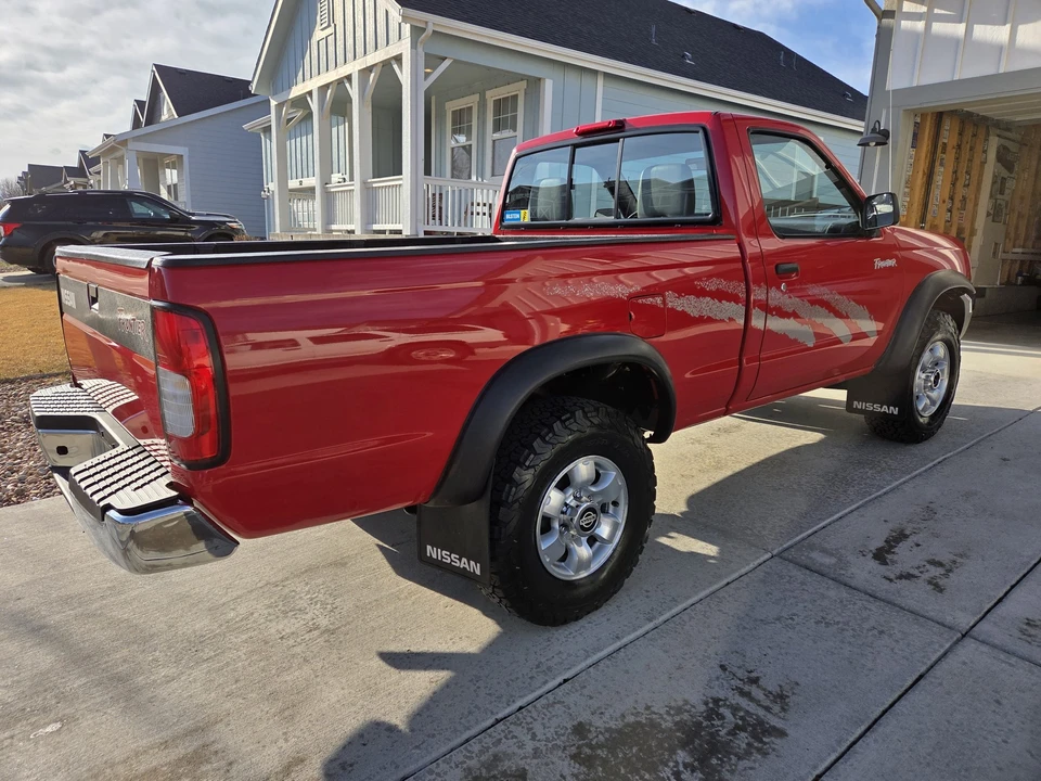 1998 Nissan Frontier 1st Gen - Image 13 of 31