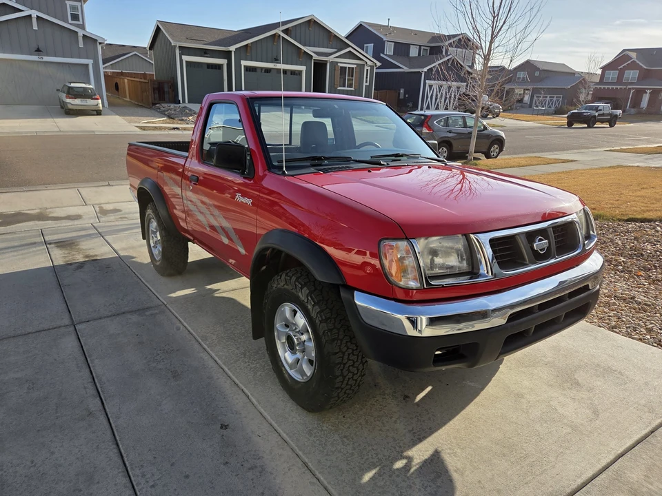 1998 Nissan Frontier 1st Gen - Image 4 of 31