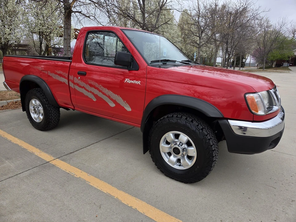 1998 Nissan Frontier 1st Gen - Image 15 of 31