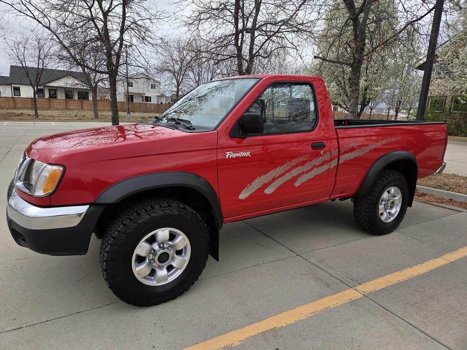 1998 Nissan Frontier 1st Gen - Image 17 of 31