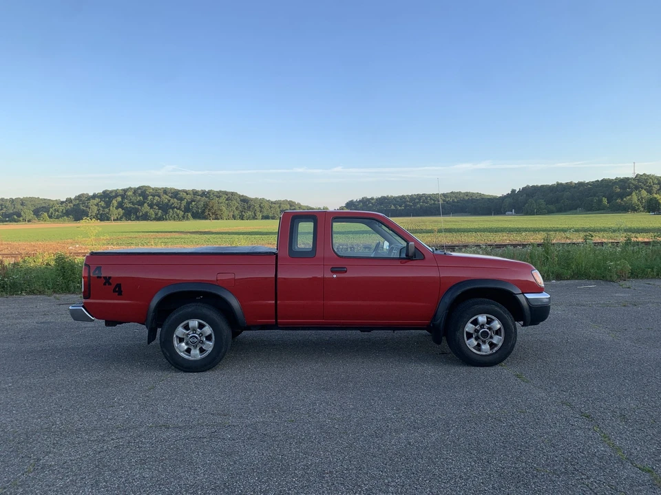 1998 Nissan Frontier 1st Gen - Image 19 of 31