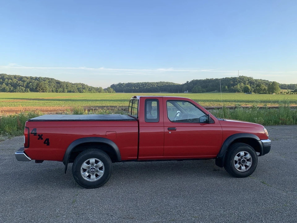 1998 Nissan Frontier 1st Gen - Image 22 of 31