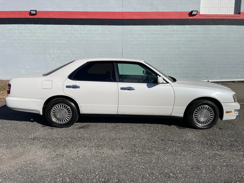 1998 Nissan Gloria 8th Gen - Image 27 of 31