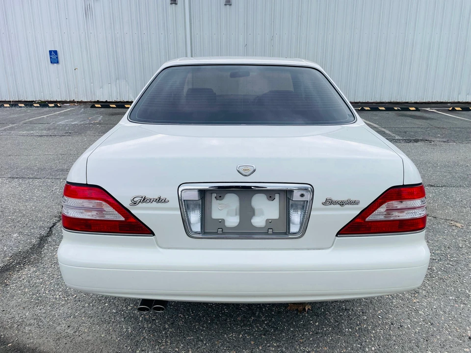 1998 Nissan Gloria 8th Gen - Image 22 of 31