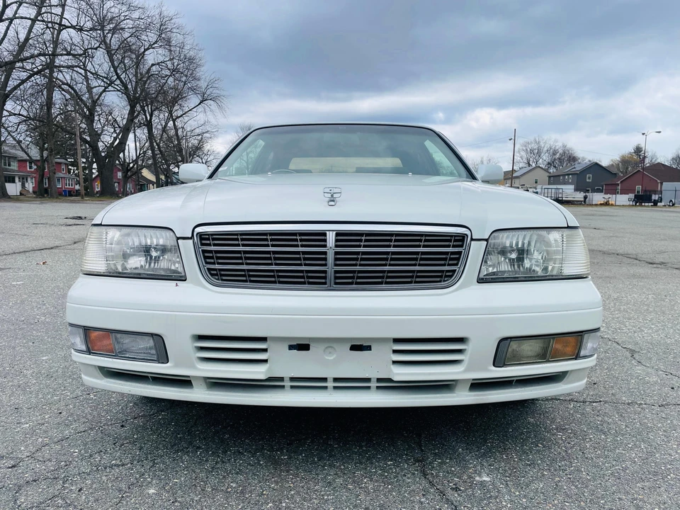 1998 Nissan Gloria 8th Gen - Image 6 of 31