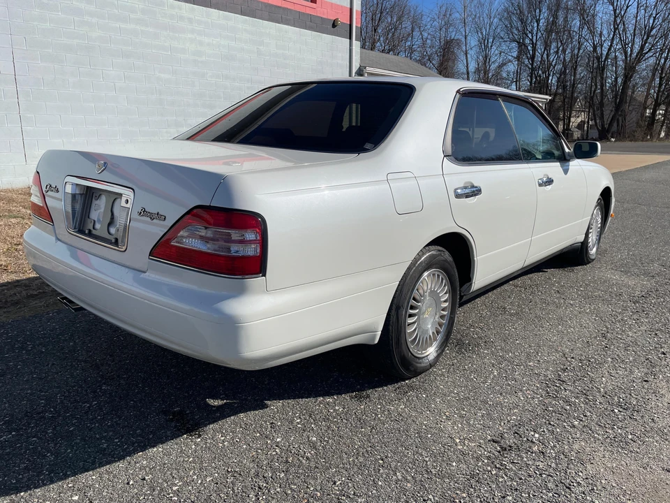 1998 Nissan Gloria 8th Gen - Image 24 of 31