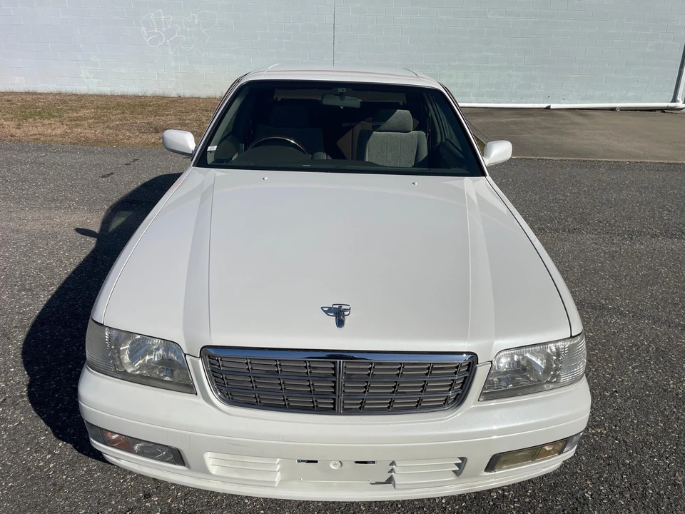 1998 Nissan Gloria 8th Gen - Image 8 of 31