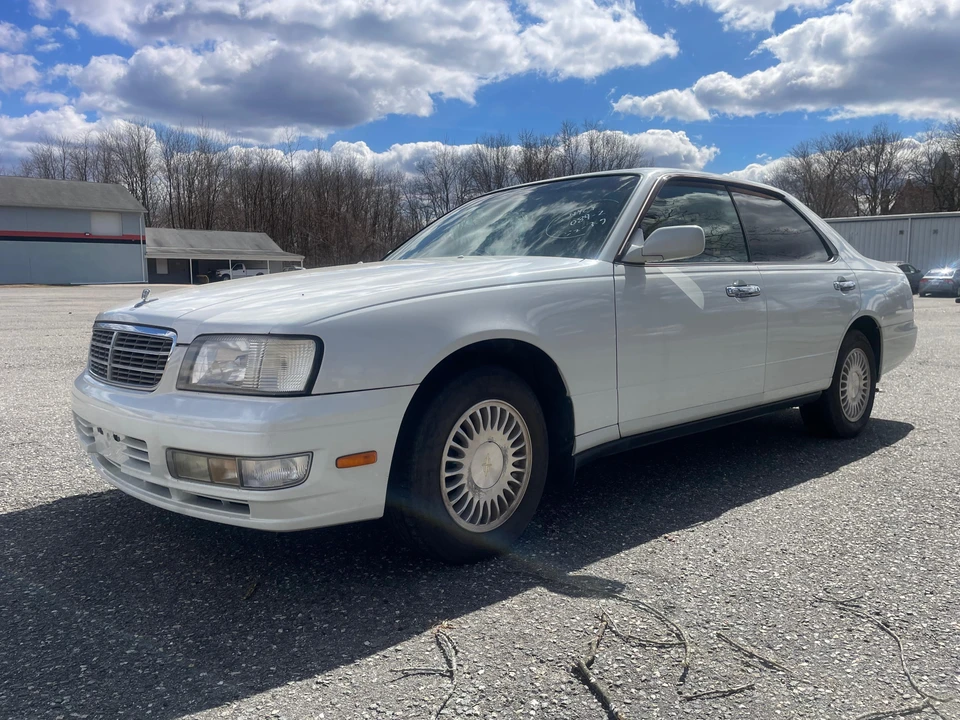 1998 Nissan Gloria 8th Gen - Image 13 of 31