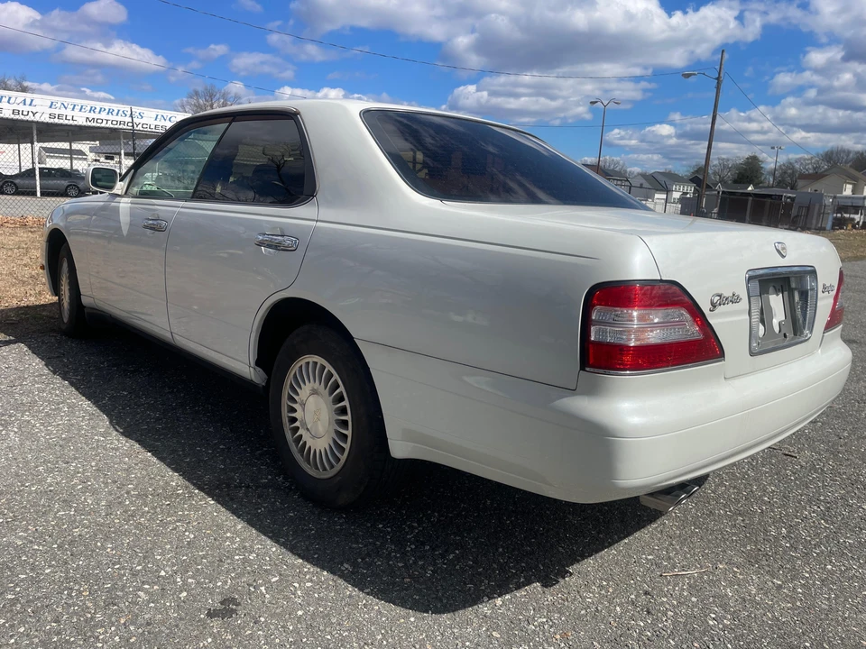 1998 Nissan Gloria 8th Gen - Image 20 of 31
