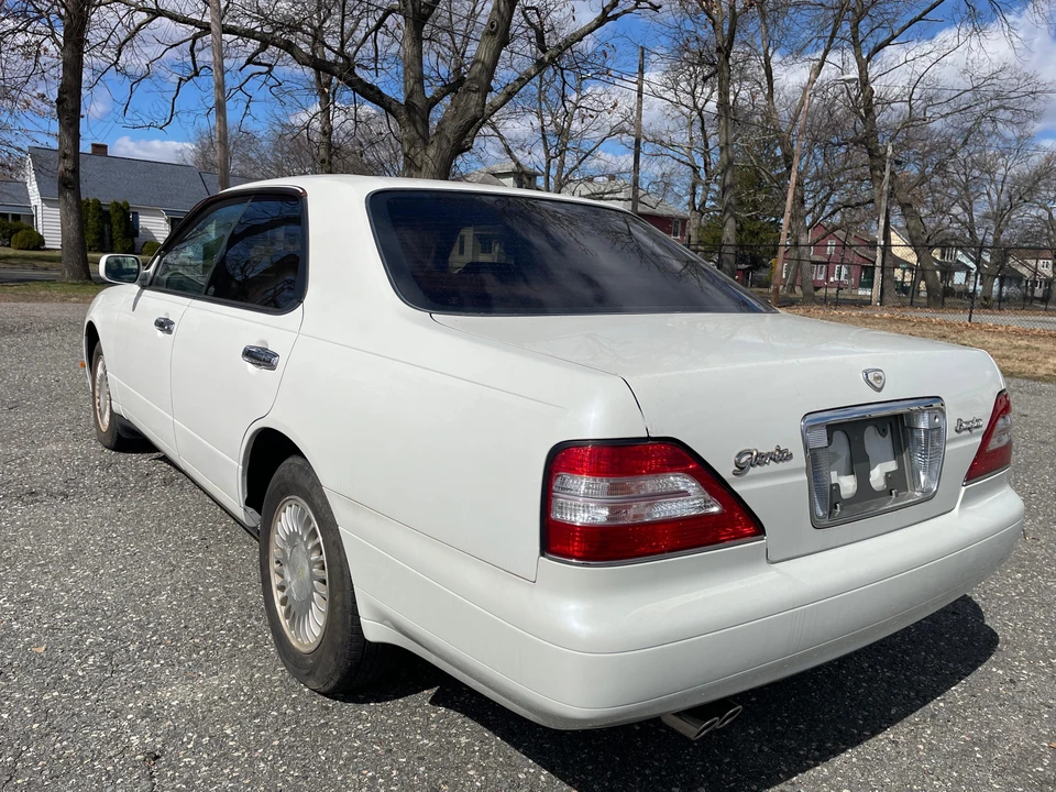 1998 Nissan Gloria 8th Gen - Image 21 of 31