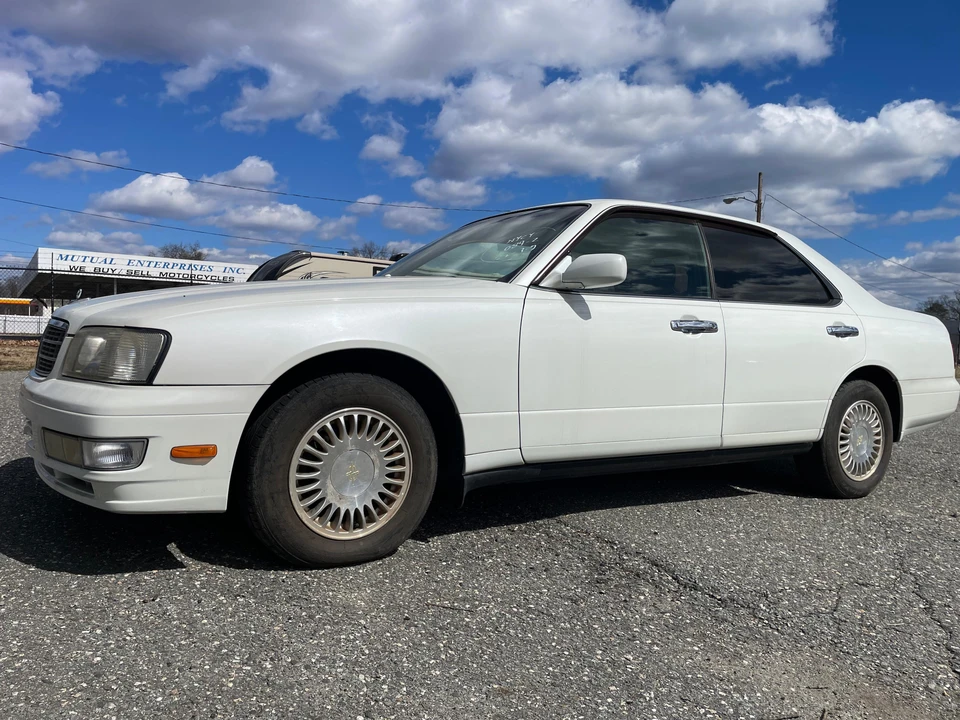 1998 Nissan Gloria 8th Gen - Image 15 of 31
