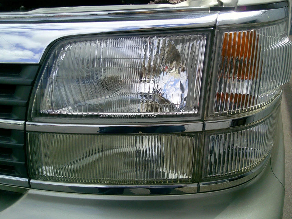 1998 Nissan Elgrand 1st Gen - Image 11 of 31