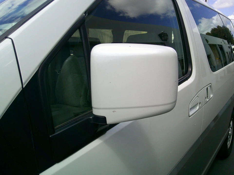 1998 Nissan Elgrand 1st Gen - Image 14 of 31
