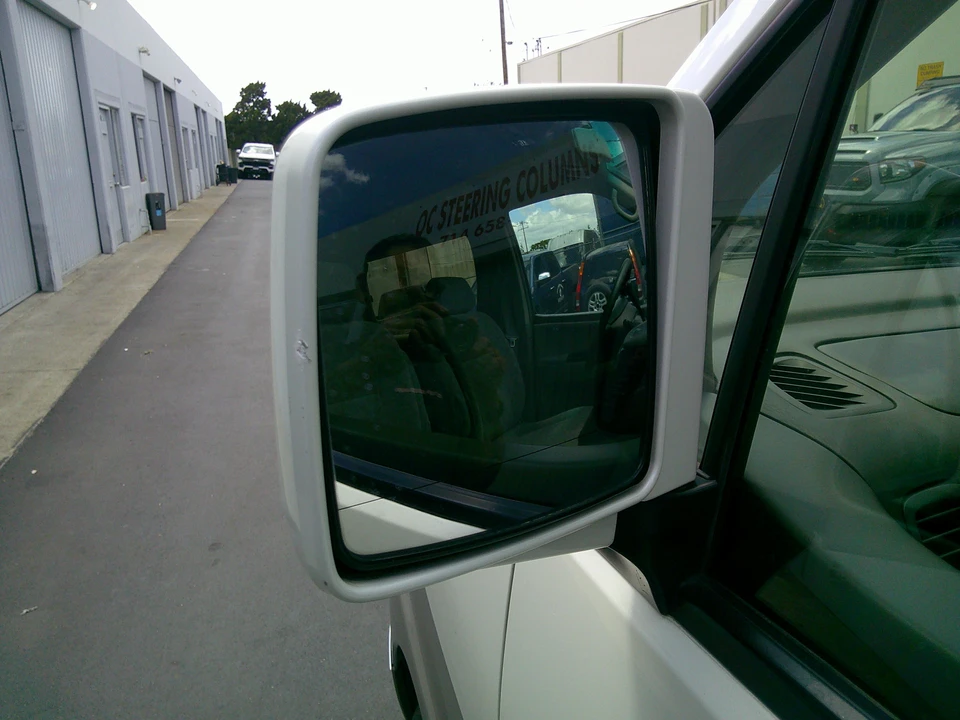 1998 Nissan Elgrand 1st Gen - Image 17 of 31