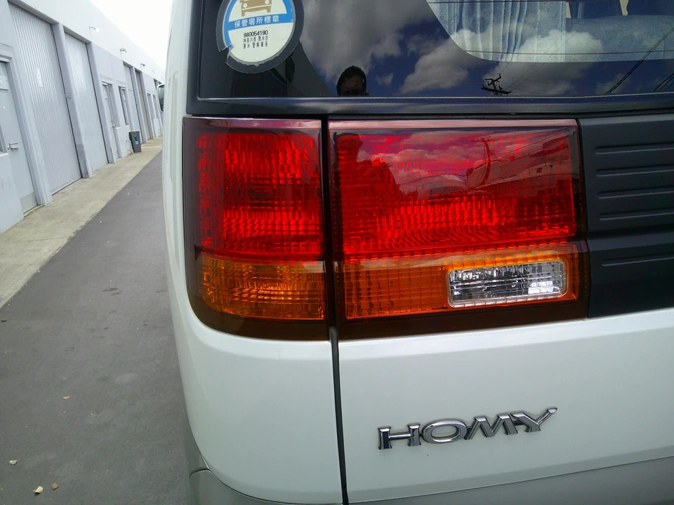 1998 Nissan Elgrand 1st Gen - Image 12 of 31