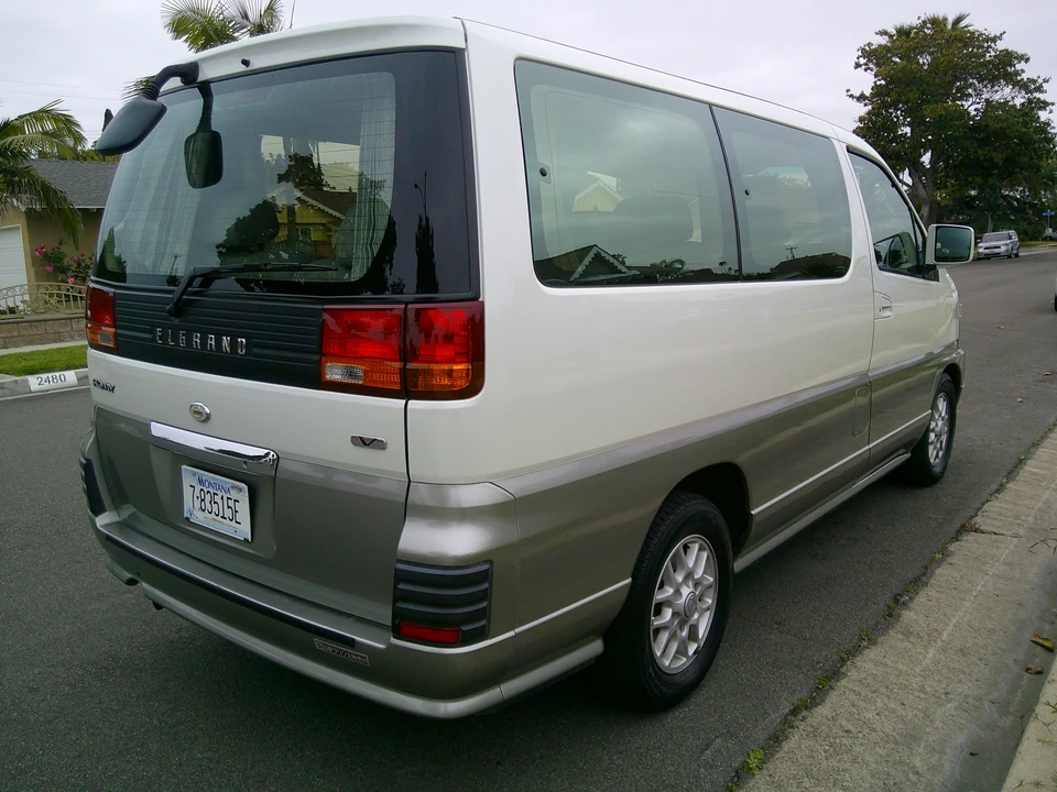 1998 Nissan Elgrand 1st Gen - Image 6 of 31