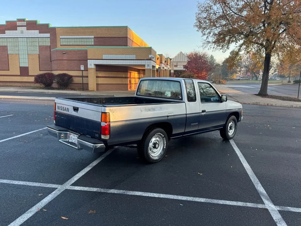 1998 Nissan Frontier 1st Gen - Image 3 of 10