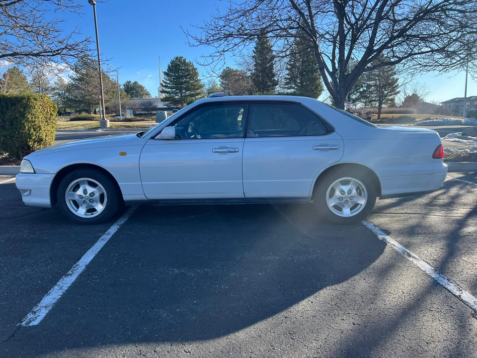 1998 Nissan Leopard 4th Gen - Image 8 of 31