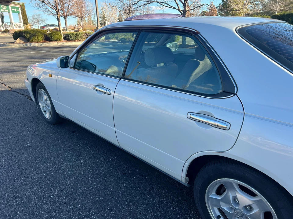 1998 Nissan Leopard 4th Gen - Image 24 of 31