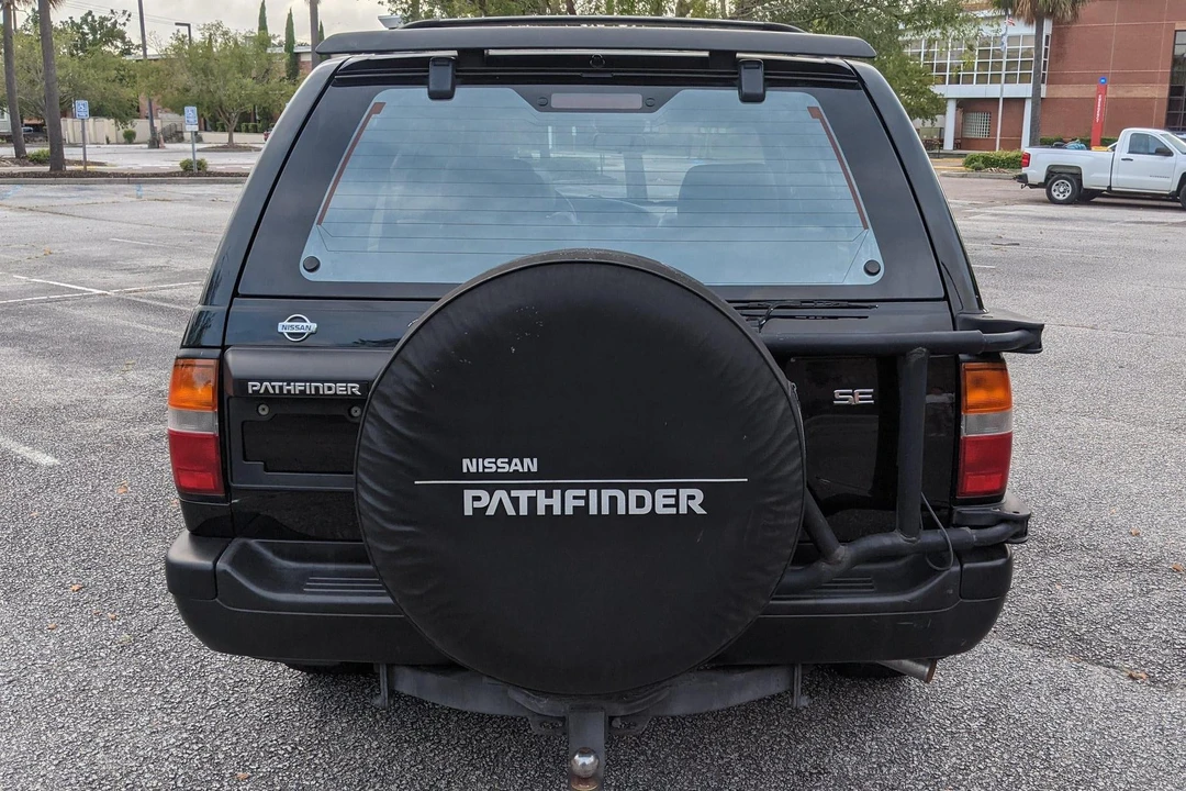 1998 Nissan Pathfinder 2nd Gen - Image 5 of 31