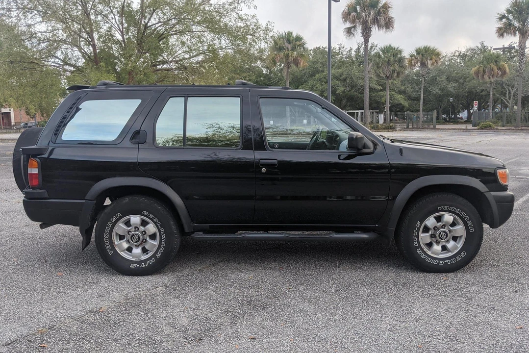 1998 Nissan Pathfinder 2nd Gen - Image 3 of 31