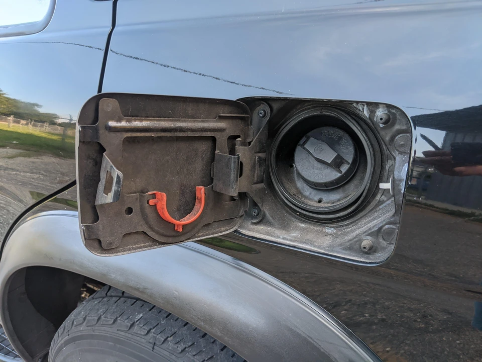 1998 Nissan Pathfinder 2nd Gen - Image 26 of 31