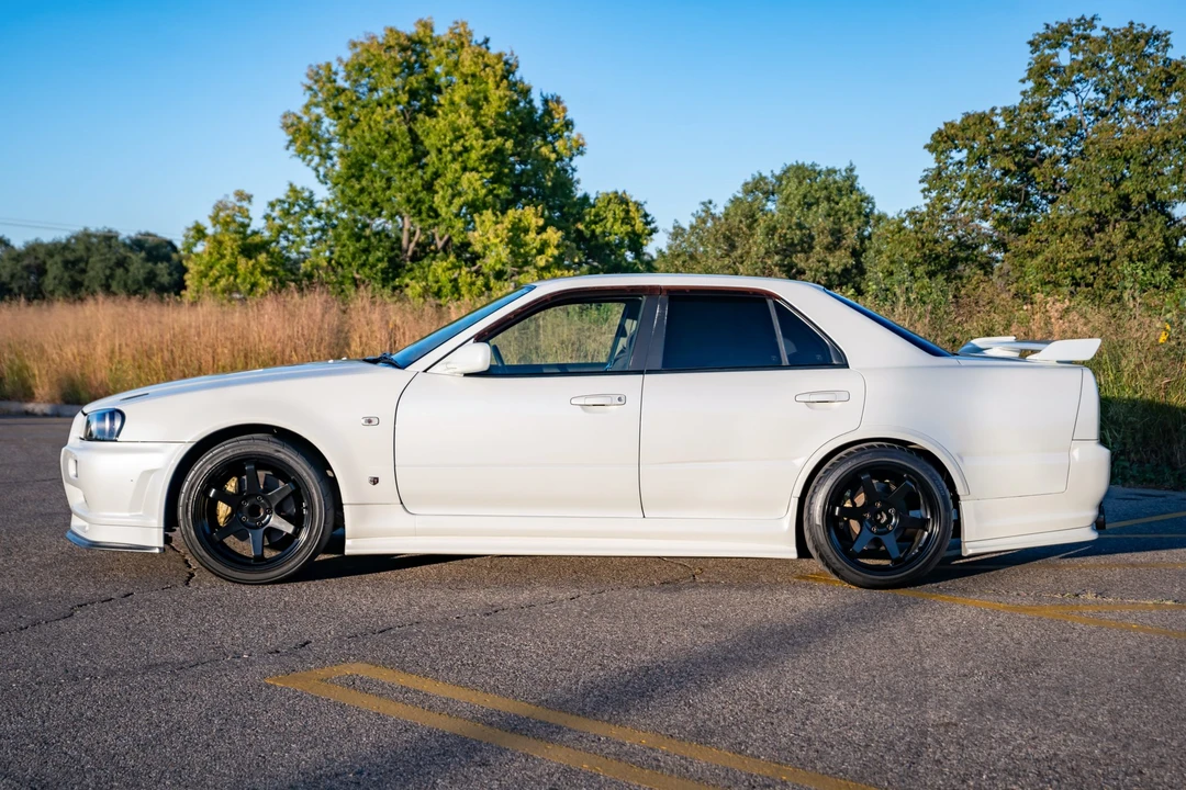 1998 Nissan R34 Skyline 10th Gen - Image 2 of 31