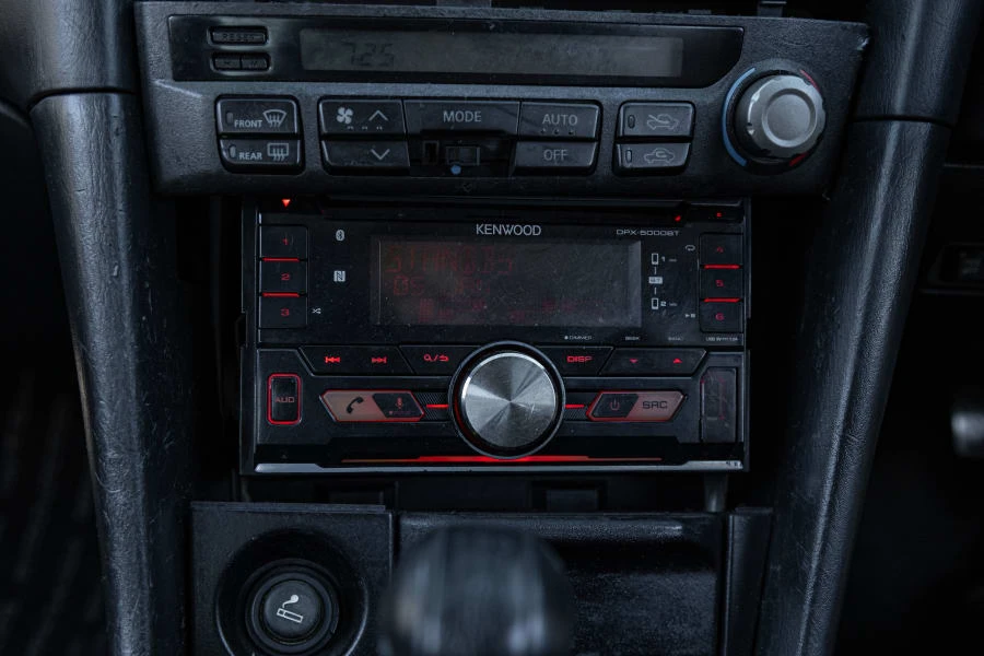 1998 Nissan Skyline - Image 23 of 31