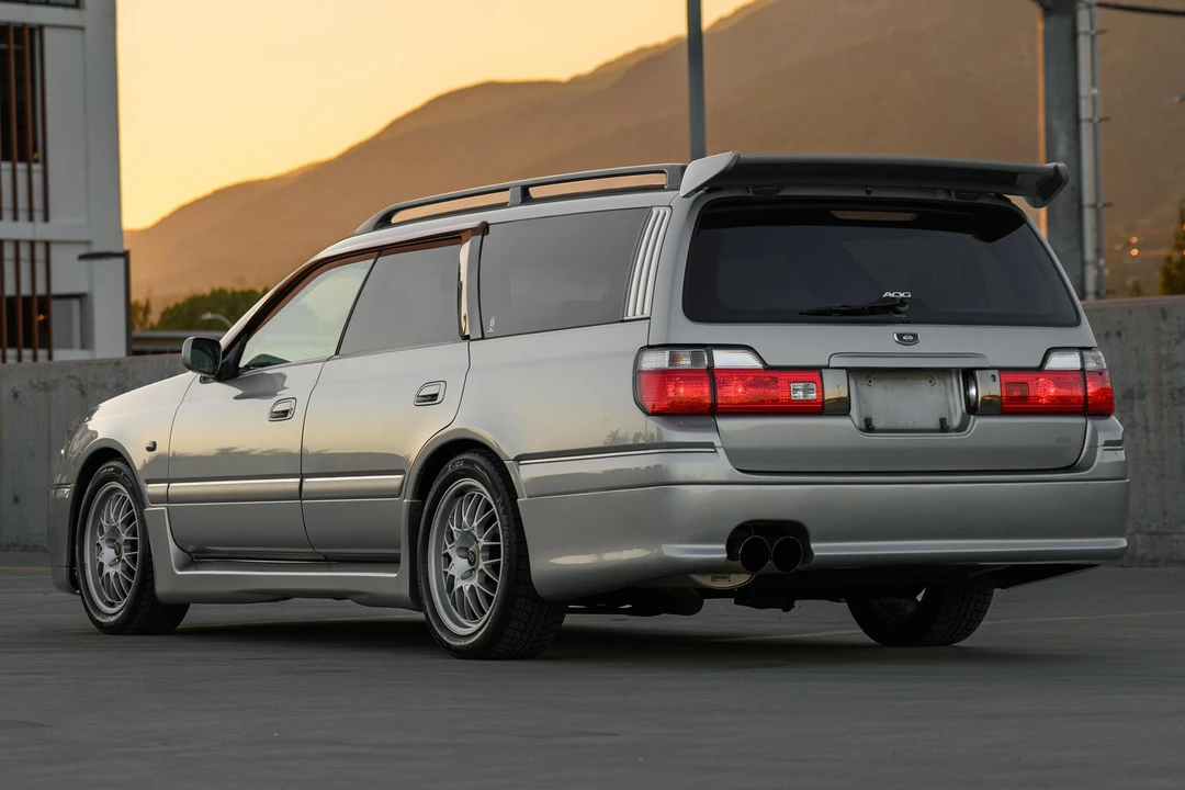 1998 Nissan Stagea 1st Gen - Image 4 of 31
