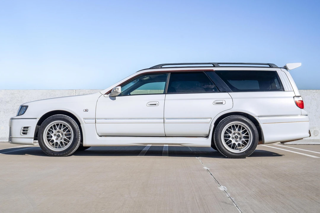 1998 Nissan Stagea 1st Gen - Image 3 of 31