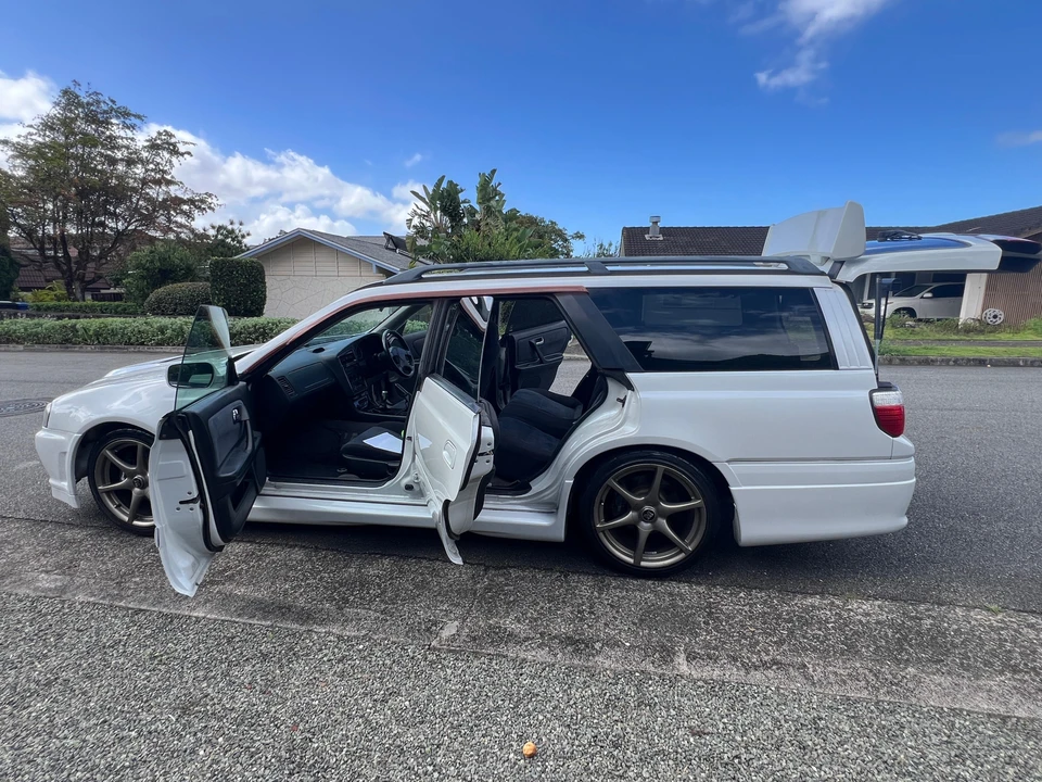 1998 Nissan Stagea 1st Gen - Image 17 of 31