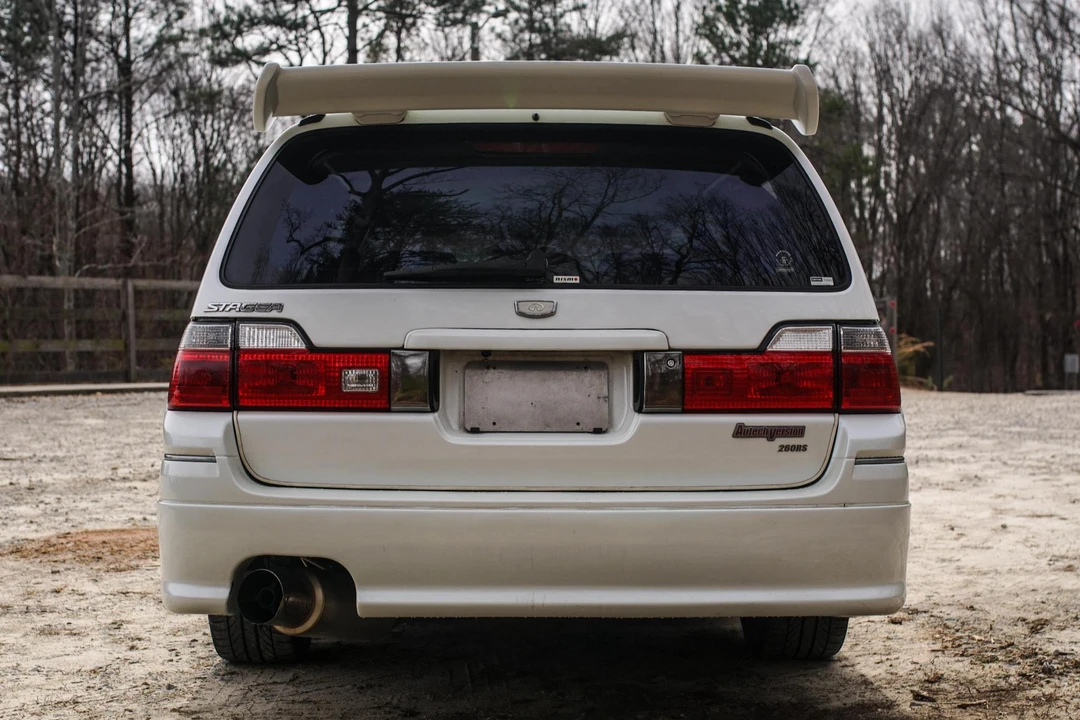 1998 Nissan Stagea 1st Gen - Image 5 of 31