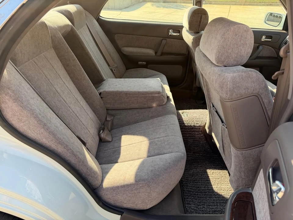 1998 Nissan Cedric 9th Gen - Image 13 of 15