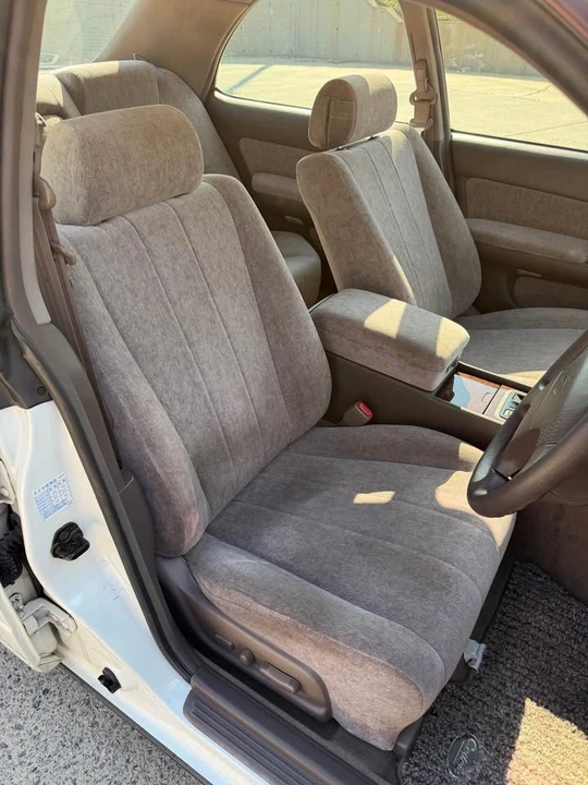 1998 Nissan Cedric 9th Gen - Image 12 of 15