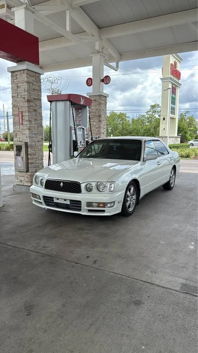 1998 Nissan Cedric 9th Gen - Image 3 of 11