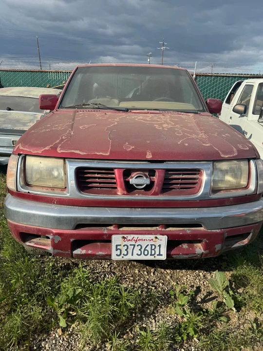 1998 Nissan Frontier 1st Gen - Image 4 of 7